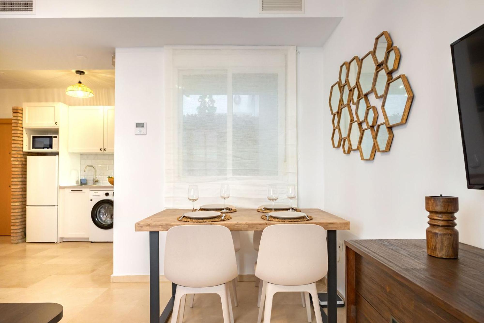 Charming 2 Bedroom Apartment At San Marcos Plaza By Ocityzen セビリア エクステリア 写真