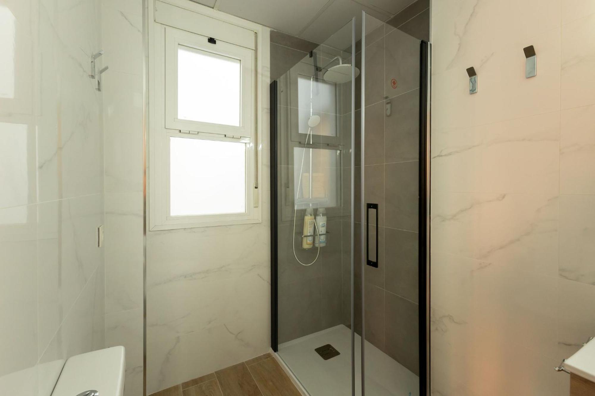 Charming 2 Bedroom Apartment At San Marcos Plaza By Ocityzen セビリア エクステリア 写真