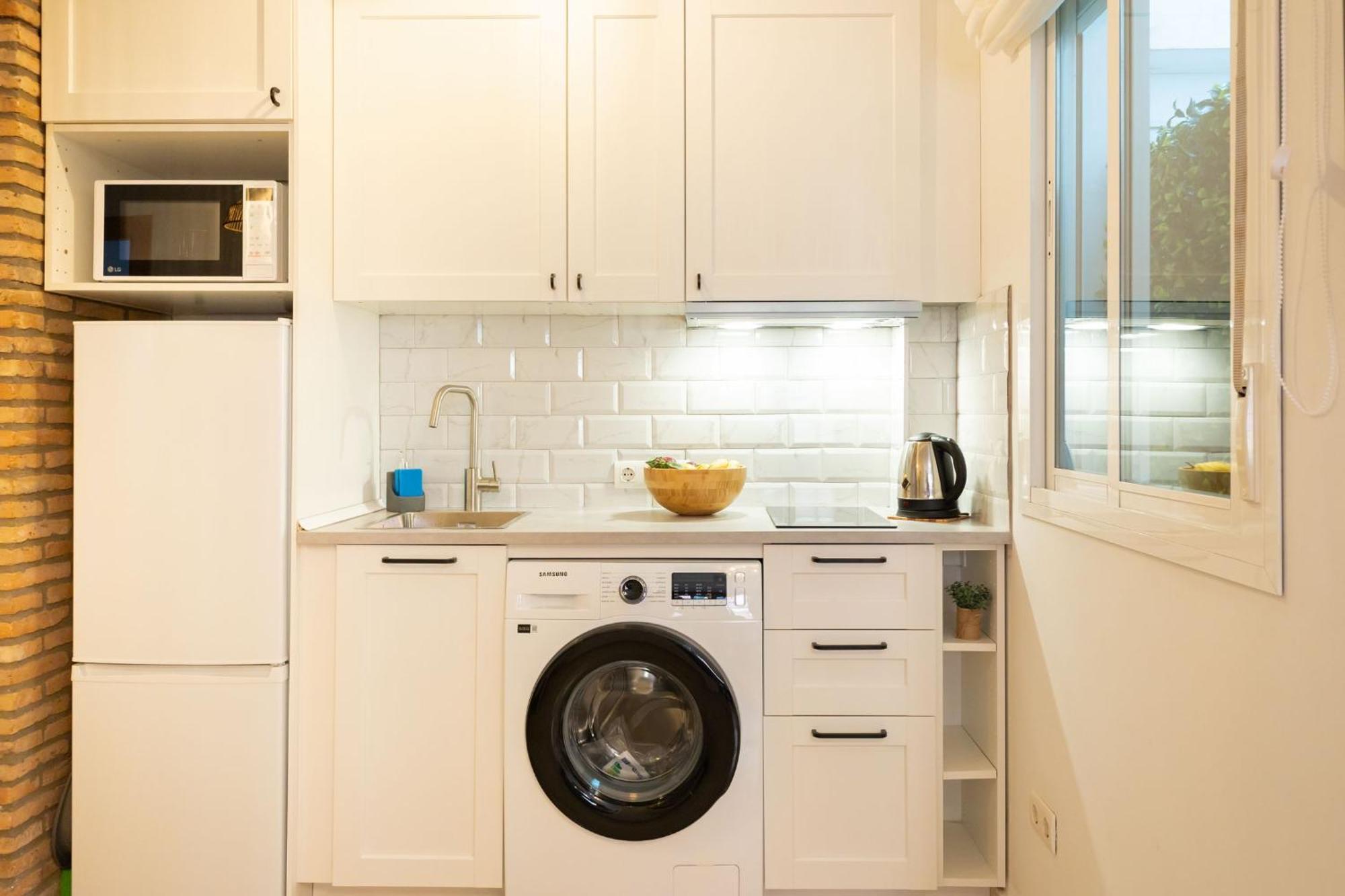 Charming 2 Bedroom Apartment At San Marcos Plaza By Ocityzen セビリア エクステリア 写真