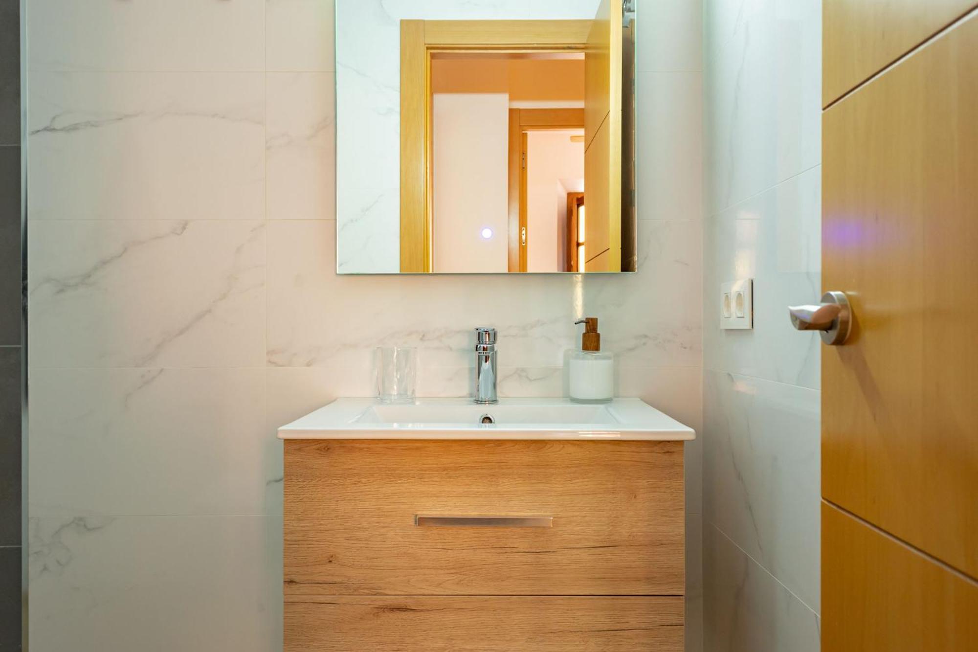 Charming 2 Bedroom Apartment At San Marcos Plaza By Ocityzen セビリア エクステリア 写真