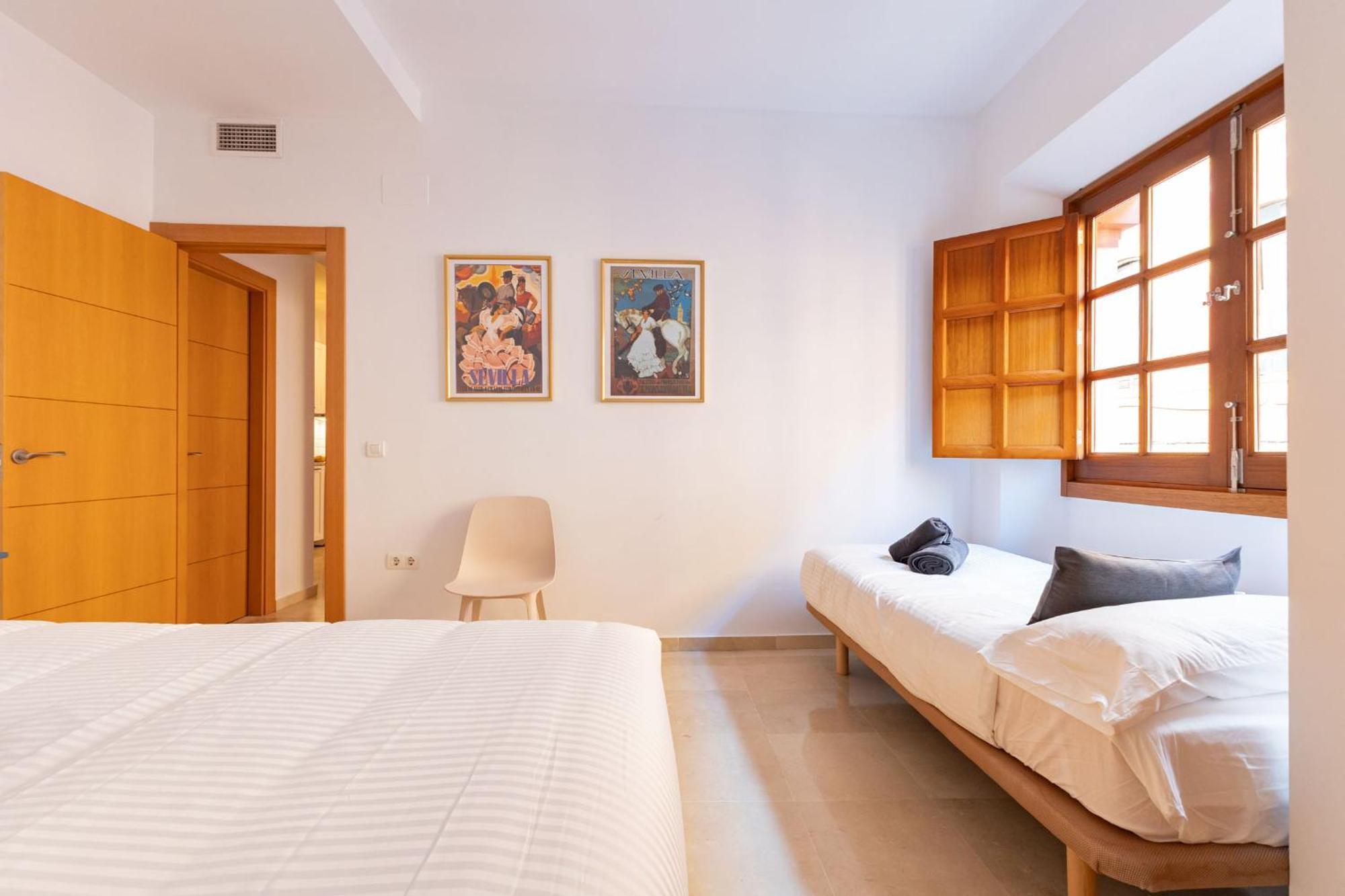 Charming 2 Bedroom Apartment At San Marcos Plaza By Ocityzen セビリア エクステリア 写真